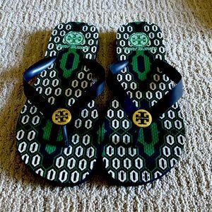 Tory Burch Throw Back to 2011ish. Lazuluite Turquoise Flip Flops Size 8.